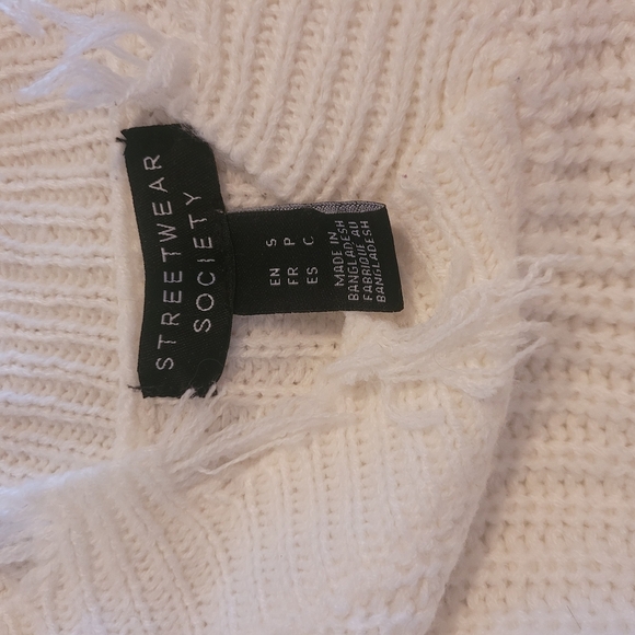 Streetwear Society Distressed White Knit Sweater with Fringed Ends S - Picture 7 of 7